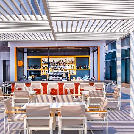 Отель Hilton Киншаса Экстерьер фото