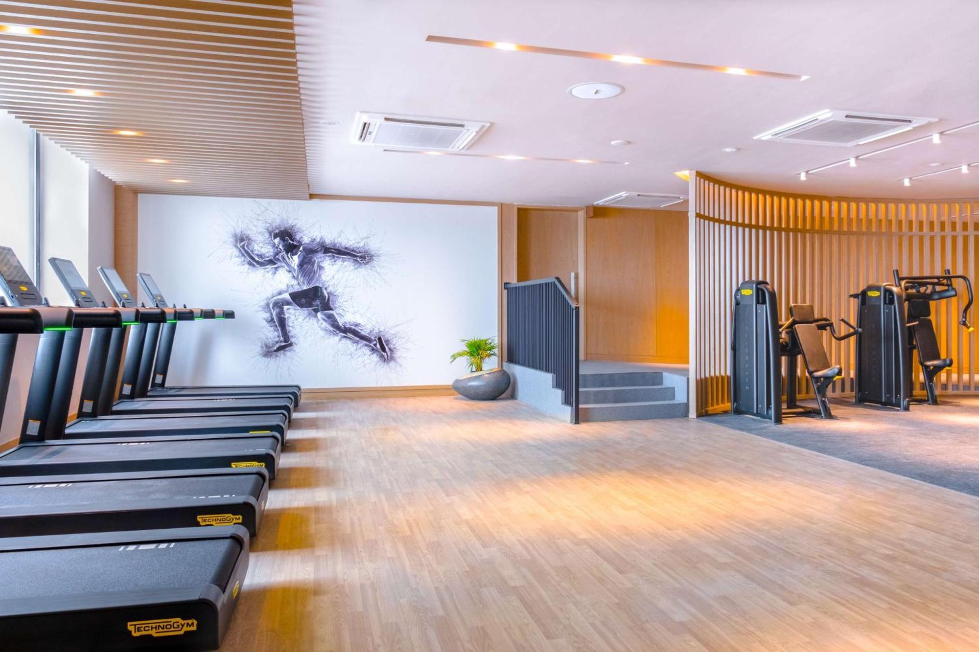 Отель Hilton Киншаса Экстерьер фото