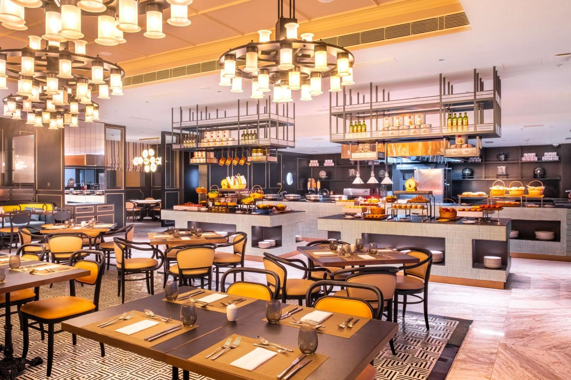Отель Hilton Киншаса Экстерьер фото