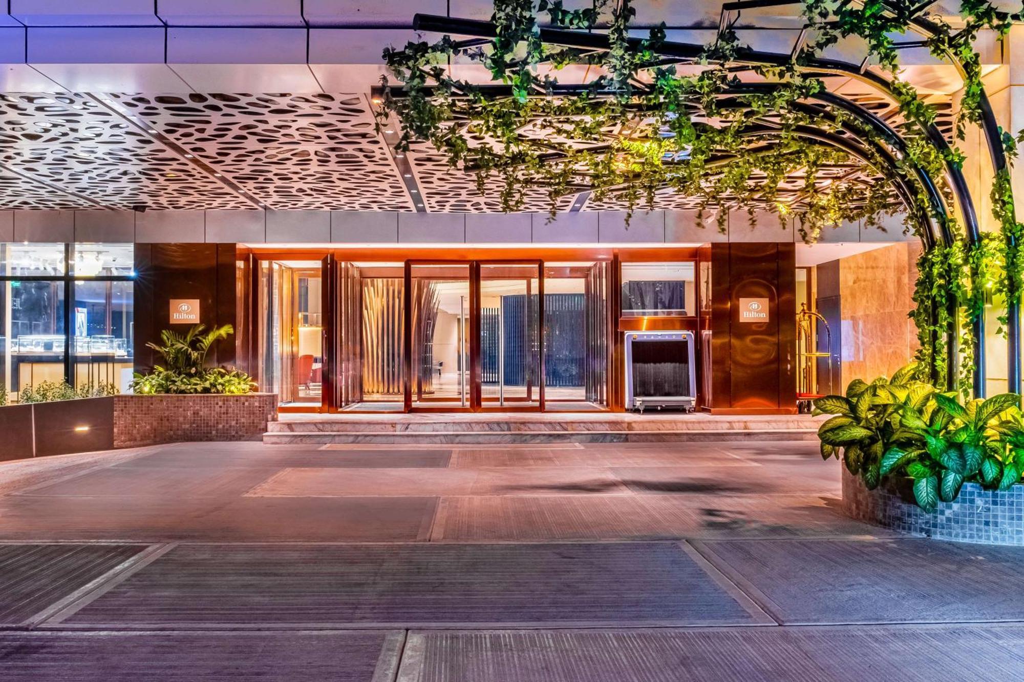 Отель Hilton Киншаса Экстерьер фото