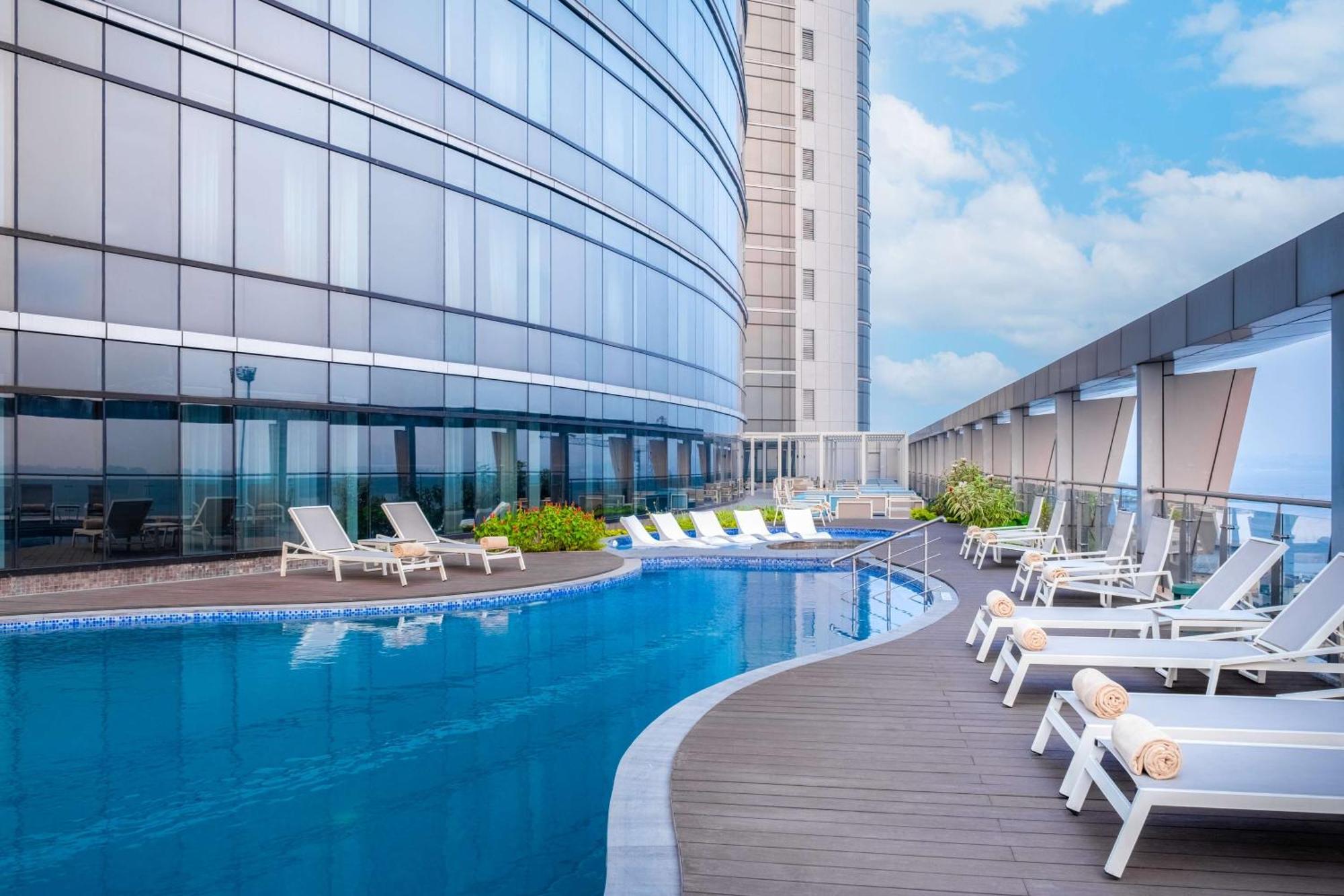 Отель Hilton Киншаса Экстерьер фото